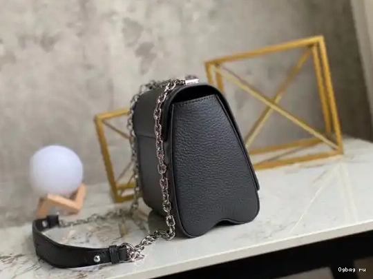 TWIST LOUIS MM VUITTON 0627